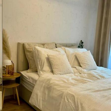 Apartamentytercet Quatro Apartman *